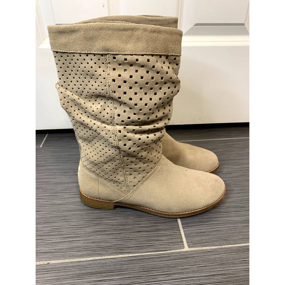 Toms Serra Perforated Slouch Beige Suede Boots Size 9